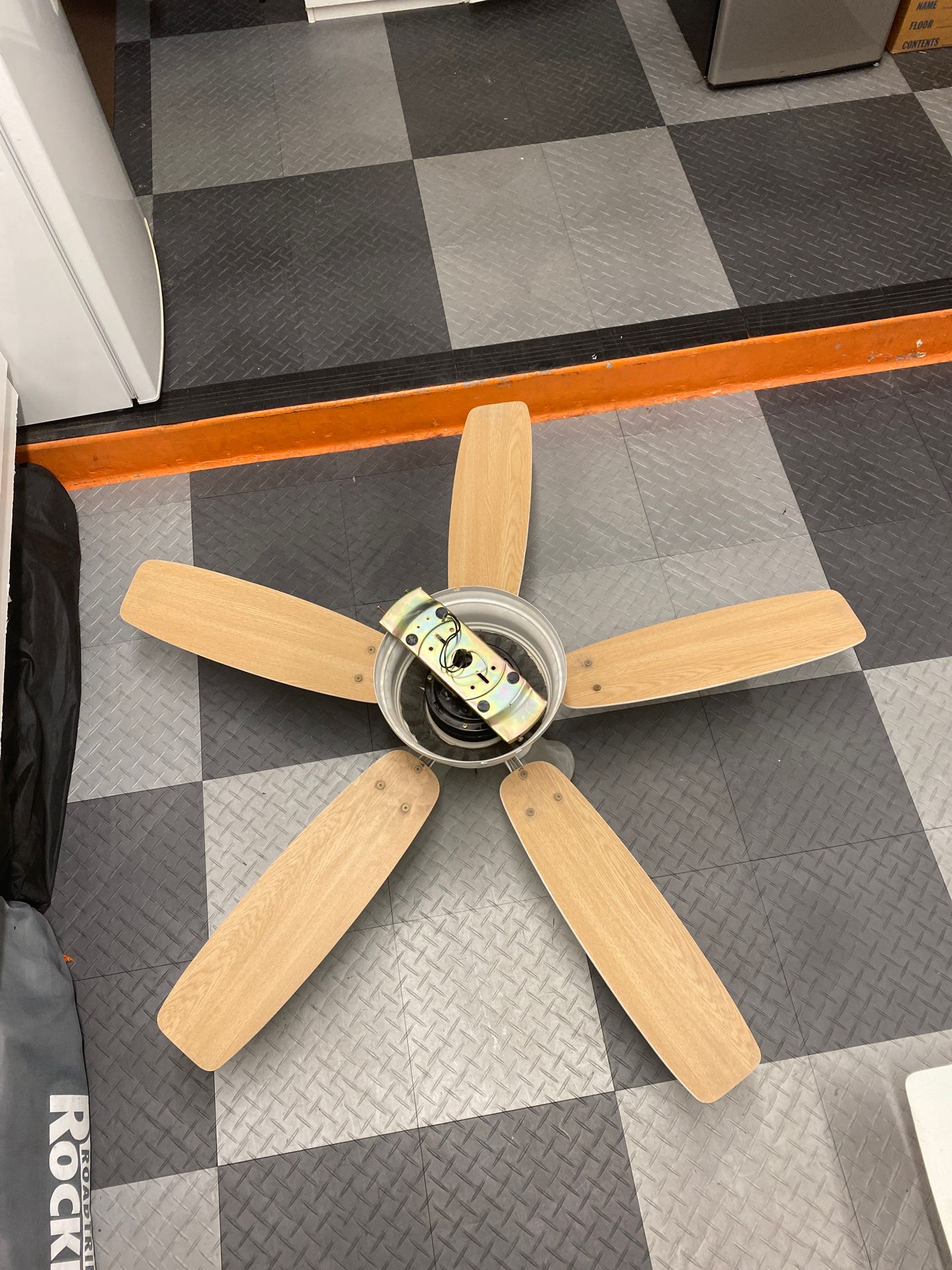 Hunter Douglas Ceiling Fan for Sale in La Mesa, CA OfferUp