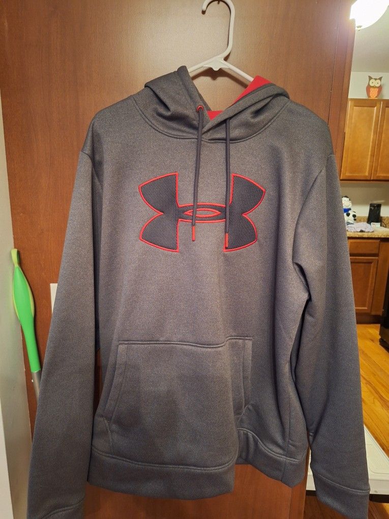 Like New Under Armour Sweatshirt