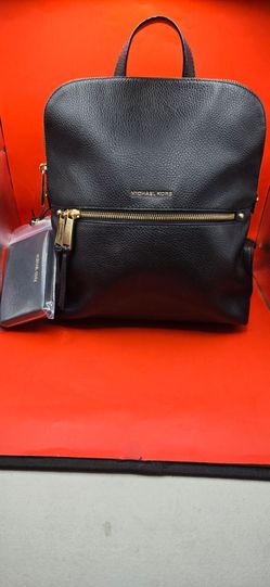 MICHAEL KORS BLACK PEBBLED BACKPACK & WALLET