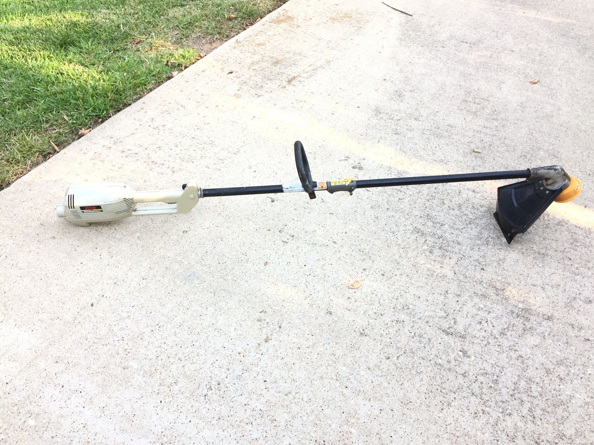 Ryobi 137r Electric Trimmer Plus for Sale in Arlington, TX OfferUp