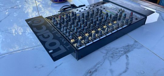 StudioMaster Logic 12 Made in England 115V/220V 12Ch Stereo Studio Grade Mixer W Rack Ears