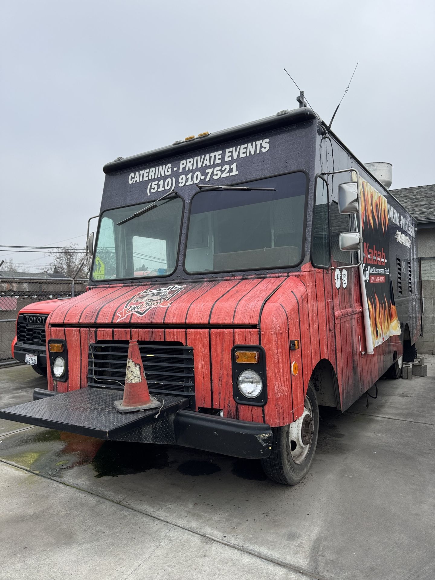 FOOD TRUCK