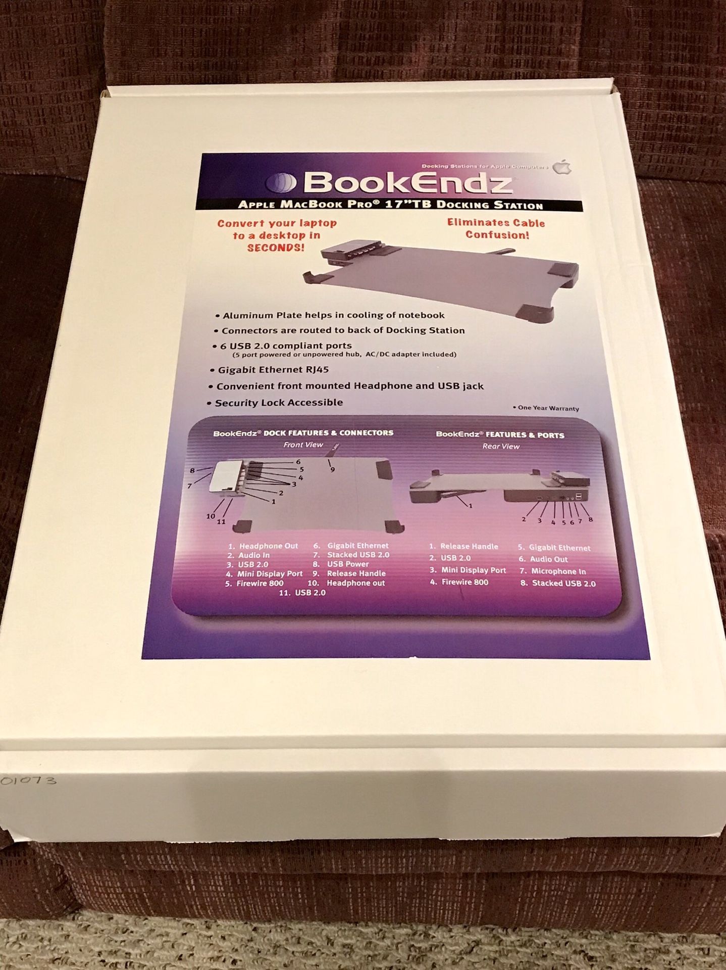 BookEndz Apple MacBook Pro 17" Laptop Docking Station