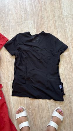 Figs Scrub top
