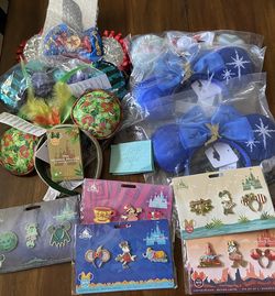 Minnie MAIN ATTRACTION PINS