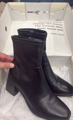 Women’s Boots- Anne Klein size 8