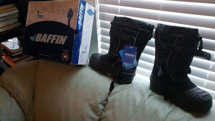 Brand new Baffin heavy duty snow boots