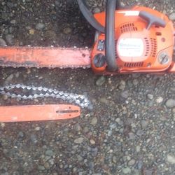 Husqvarna 1220 Mark 2  W/16" Bara And Chain Runs Great