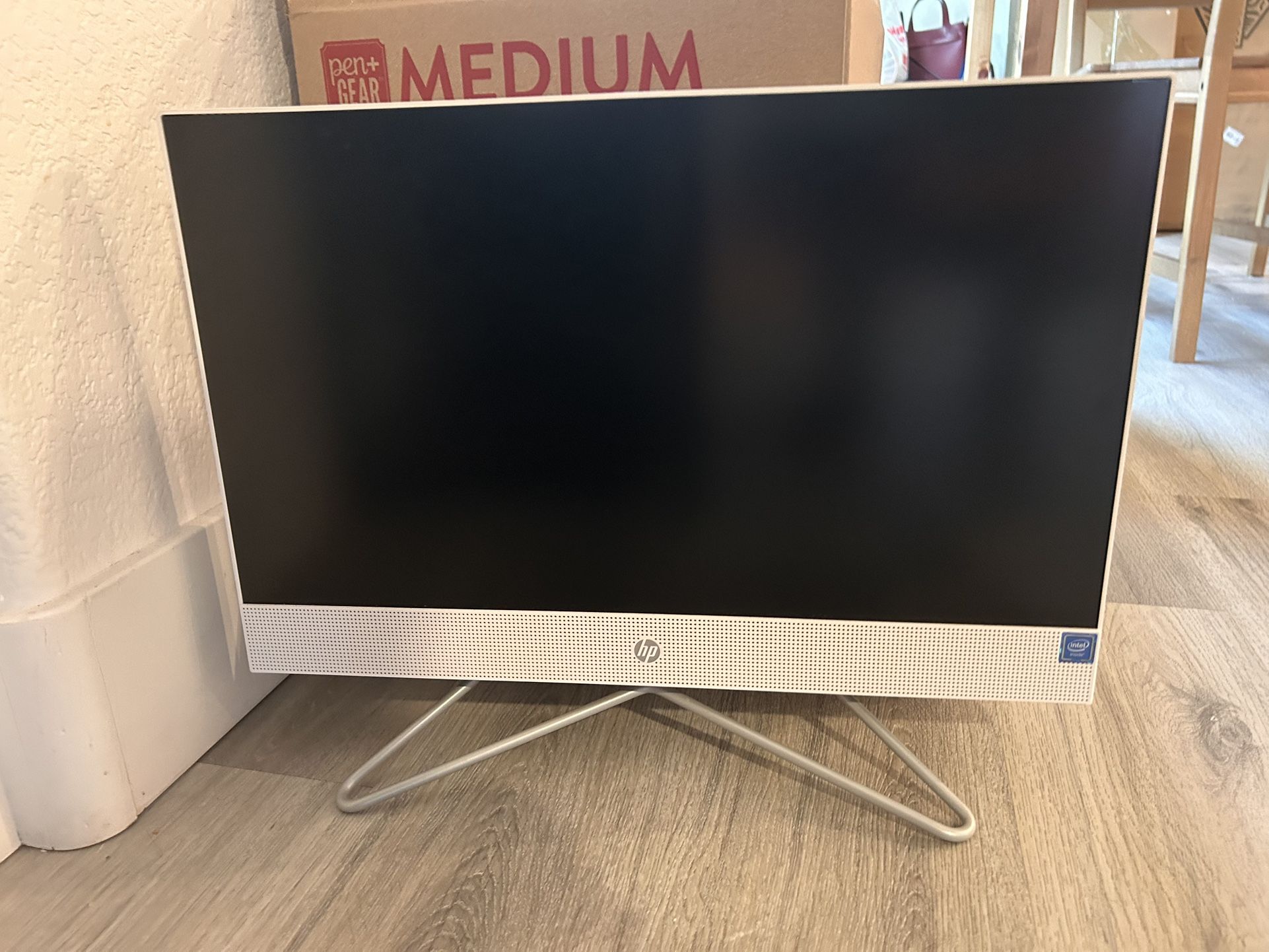 HP all-in-one Desktop Computer 21.5”