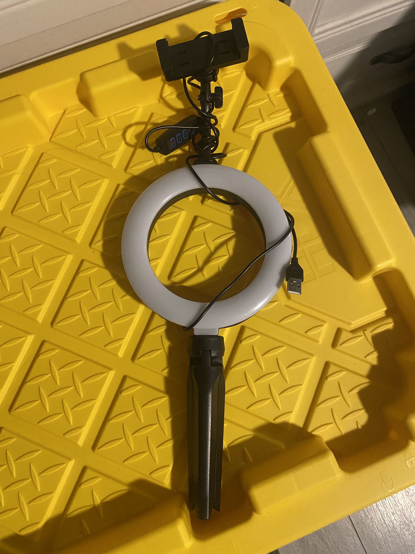 Selfie ring light mini stand