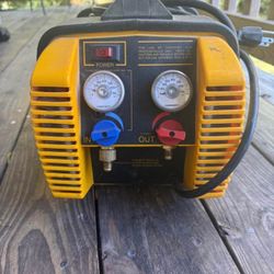 HVAC Revovery Machine 