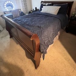 Queen Size Bed Set