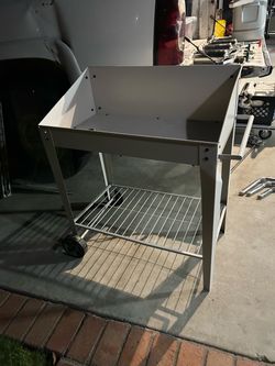 Steel potting bench table