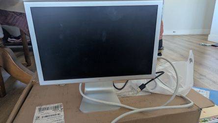 Apple Cinema screen and keyboard
