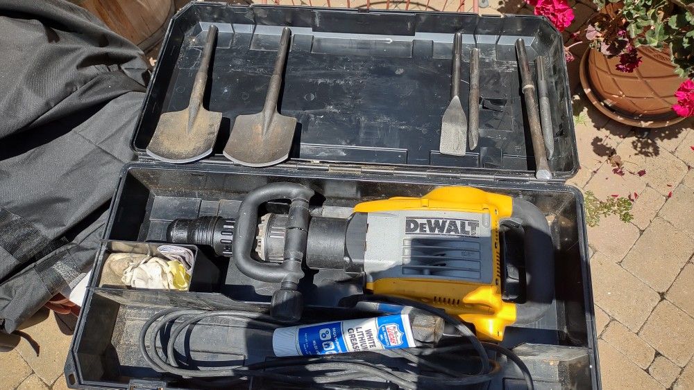 DeWalt Demolition Hammer