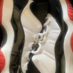 Air Jordan Retro 11 Low Size 9.5 