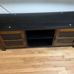 TV Stand / Entertainment Center