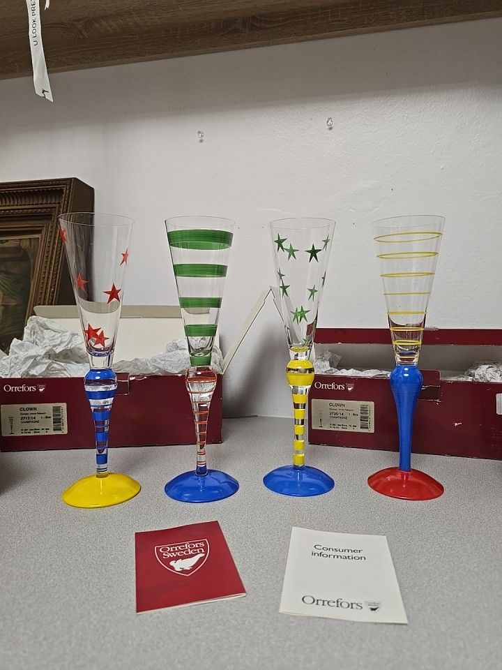 Orrefors Sweden “Clown” Champagne Flutes by Anne Nilsson – Set of 4 – Rare & Colorful Handblown Crystal Glasses