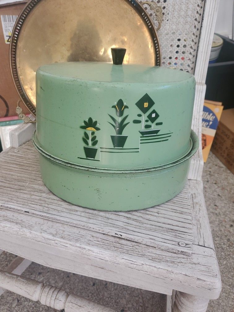 Vintage Green Cake Pan