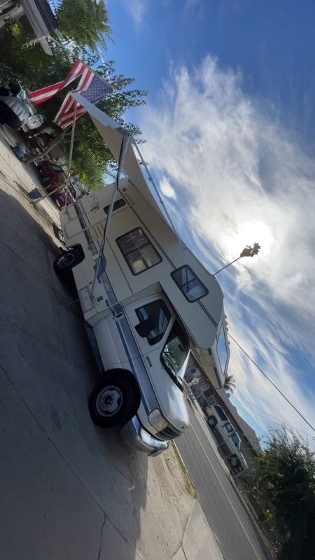 1993 Ford Tioga Montara Fleetwood Special
