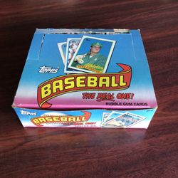 Topps Baseball Card Box