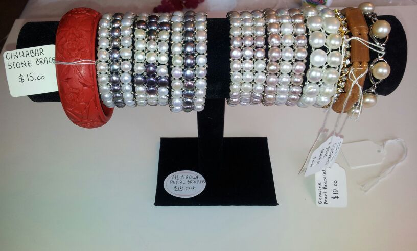 Genuine pearl bracelets and red cinnabar stone bracelet