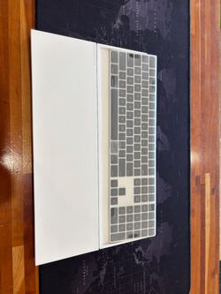 Apple Magic Keyboard -Like New Fully Functional