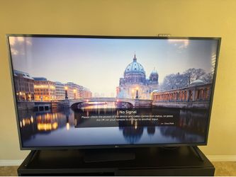 LG TV 55 inch - In Great Condition