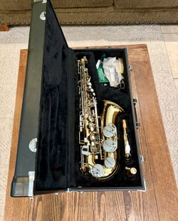 Jupiter JAS-669 Alto Saxophone w/ Hard Case