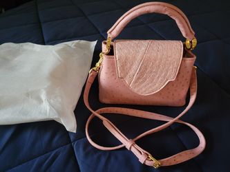 Cute V Bag!