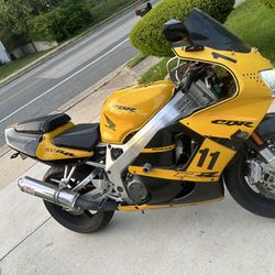 Honda Cbr 900