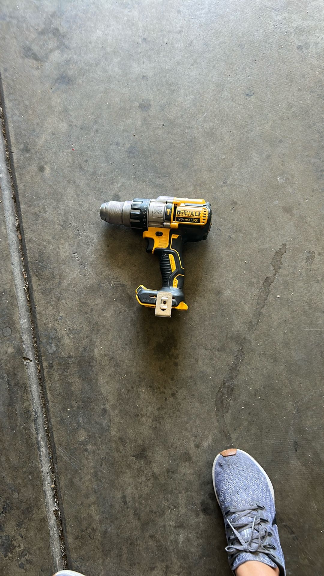 DEWALT HAMMER DRILL