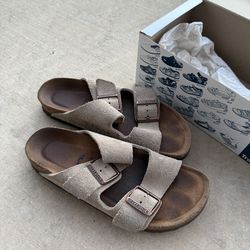 BIRKINSTOCK SIZE 37 WORN 2x $70