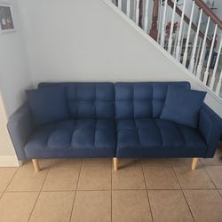 Futon couch/sofa bed