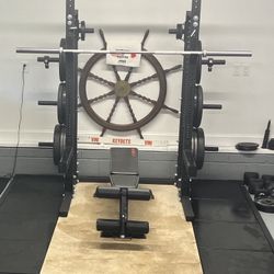 Rogue squat rack / half Rack