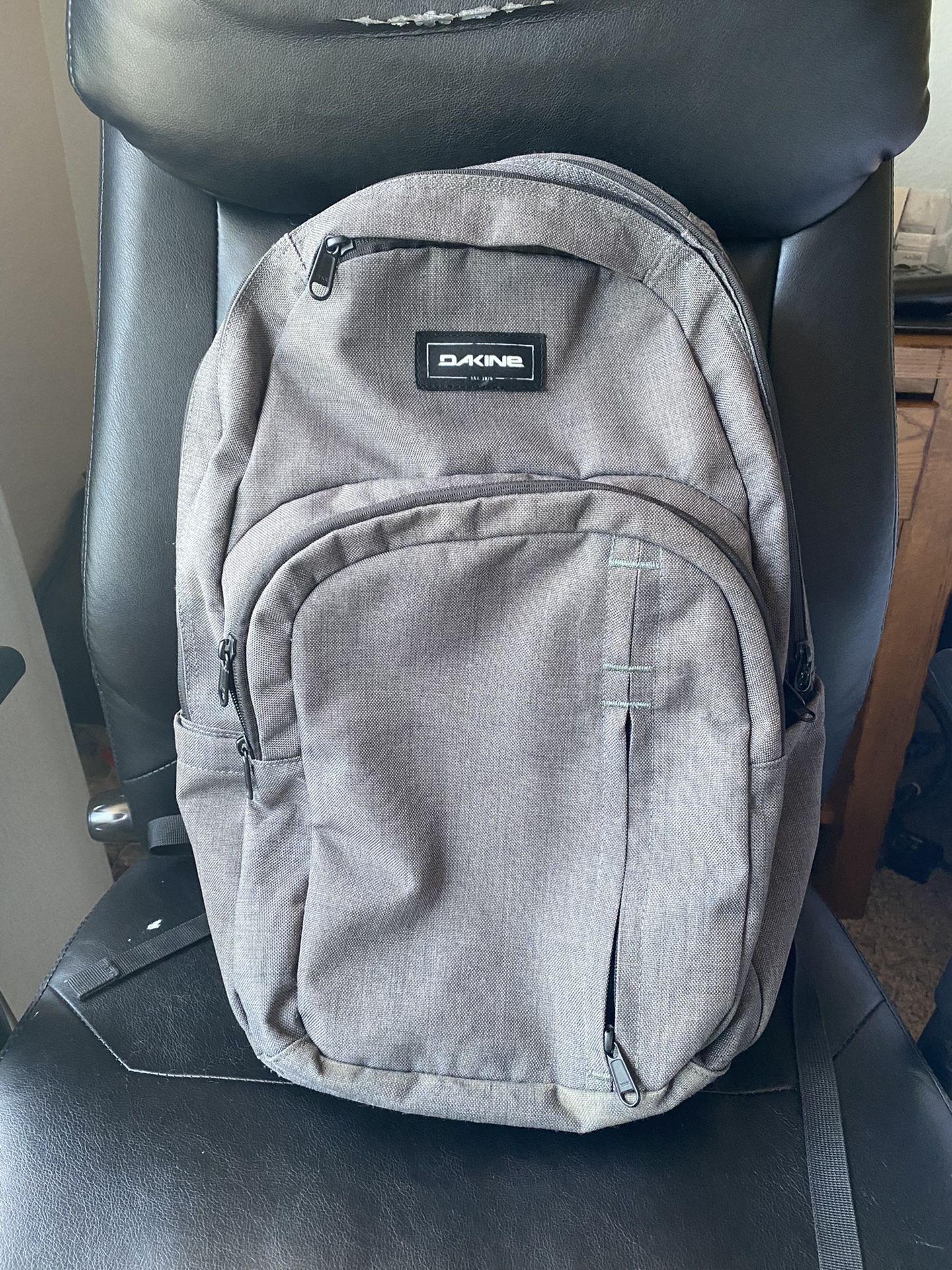 Dakine 28l Backpack 