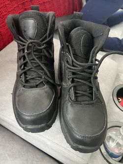 Boys Boots 4Y