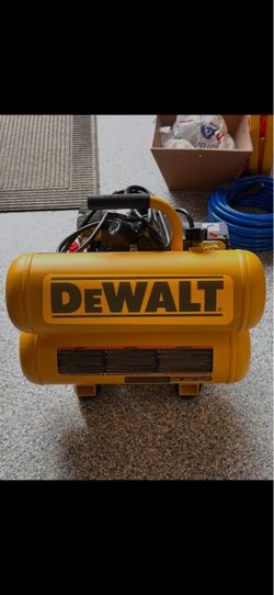 DeWalt D55151- Gallon Air Compressor