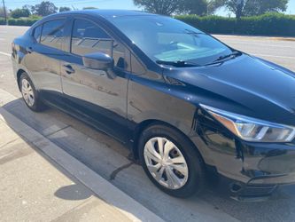 2020 Nissan versa sv