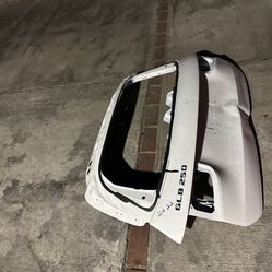 2020-2022 Mercedes Benz GLB 250 Tailgate