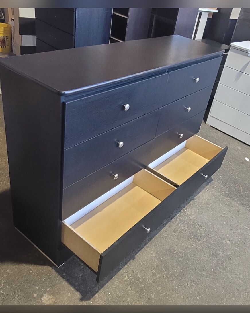 8 Drawer Dresser