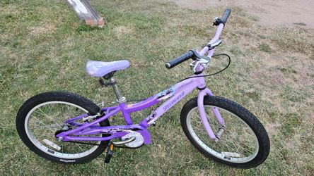 Girls Specialized bike 16"