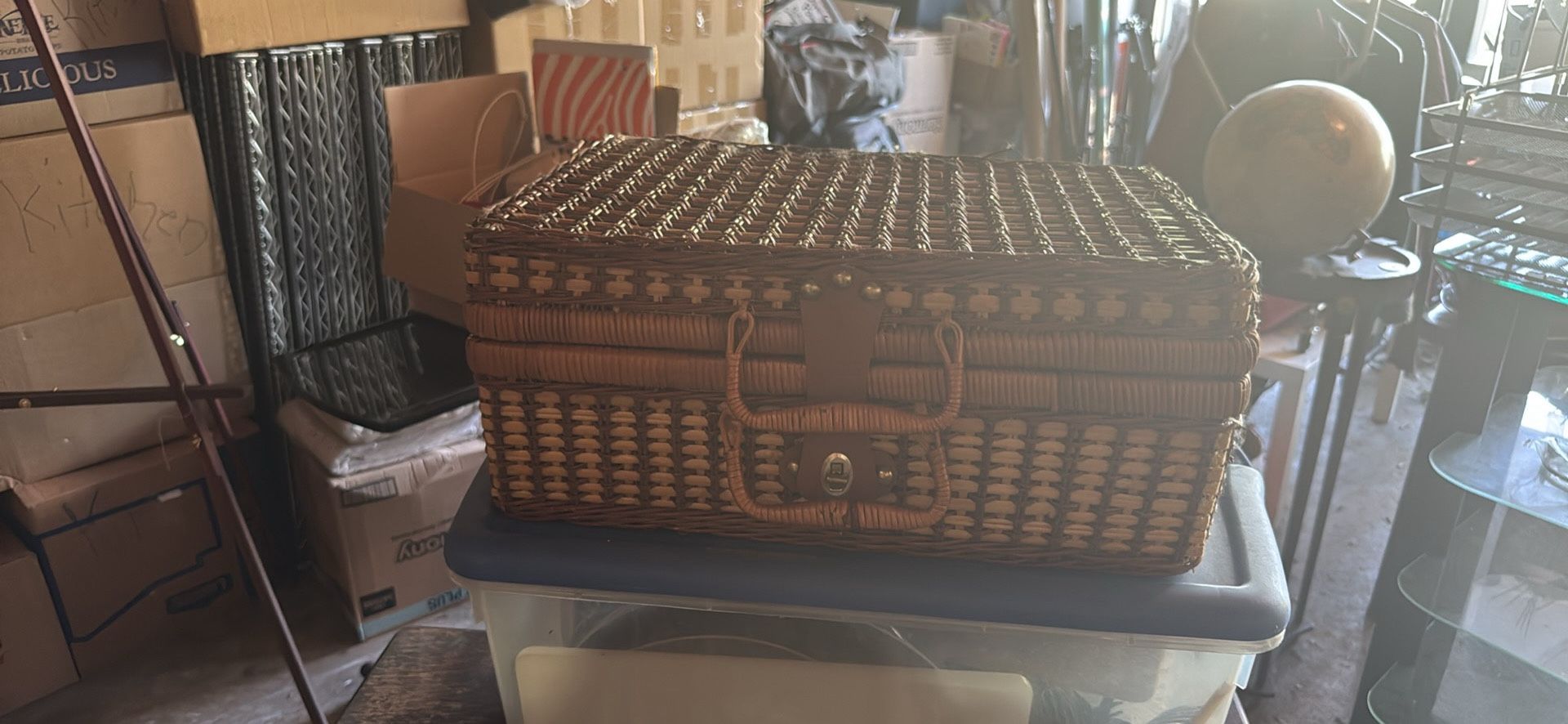 Pic Nic Basket