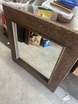NICE MIRROR 33” x 32” IN GREAT CONDITION.