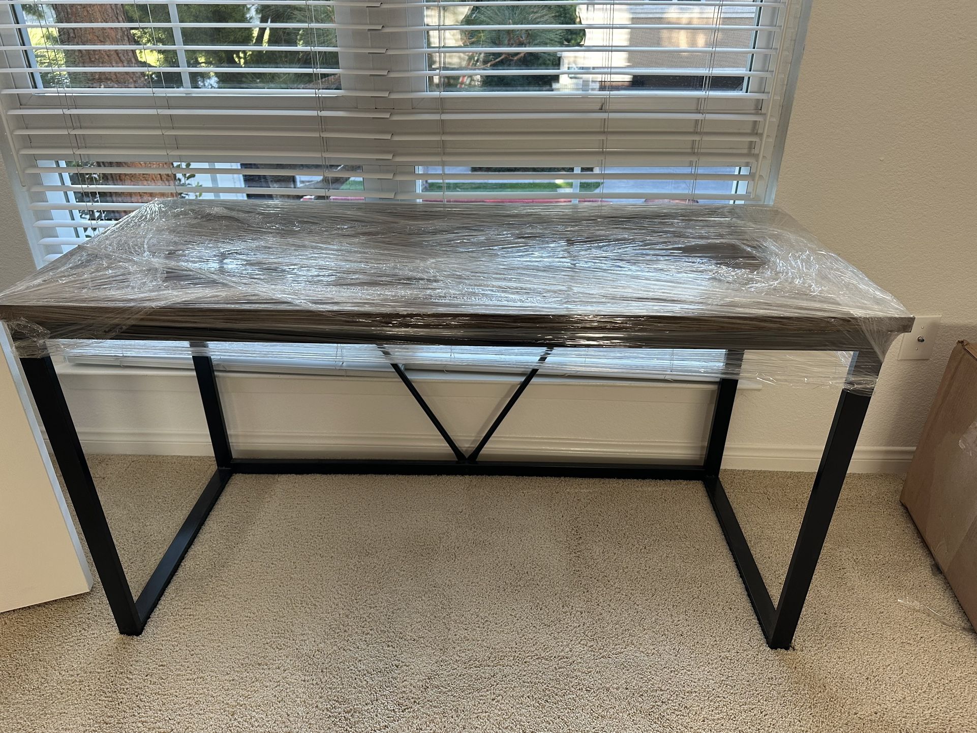 Sturdy Office Table – Wood Top, Metal Frame