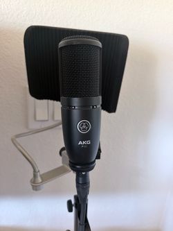 Akg p120
