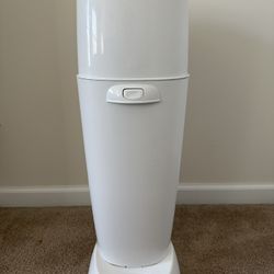 Diaper Genie With Refills 