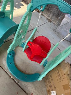Brand new kids swing set activity