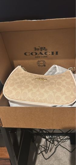 Coach New York Signature Shoulder Bag
