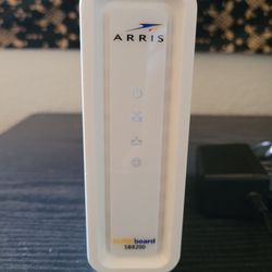 Modem- Arris- SURFboard SB8200